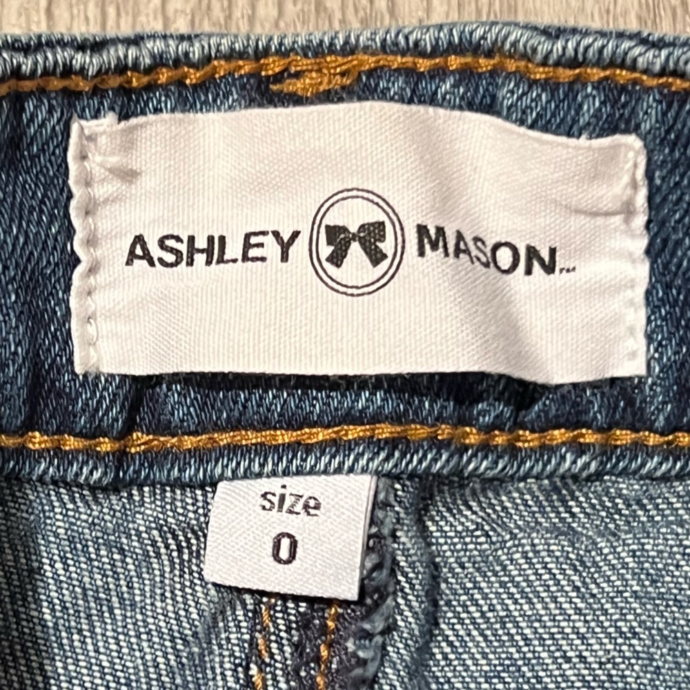 Ashley Mason cut off jeans short shorts - Picture 5 of 13